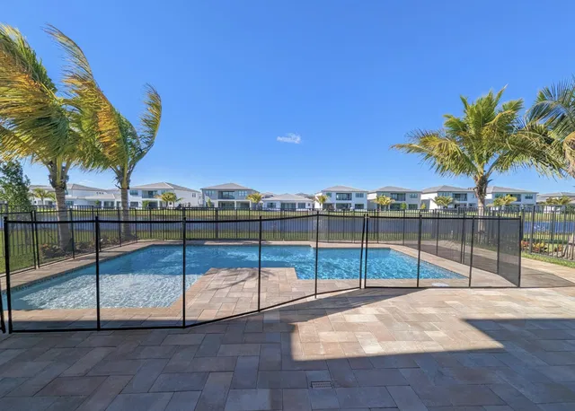 Boca Bridges Residence photo 14