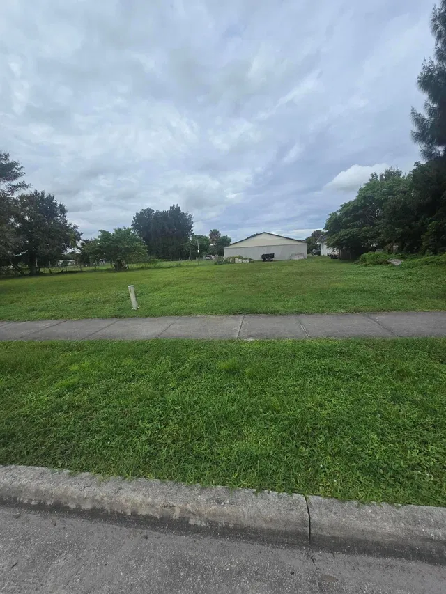 Residence photo 2