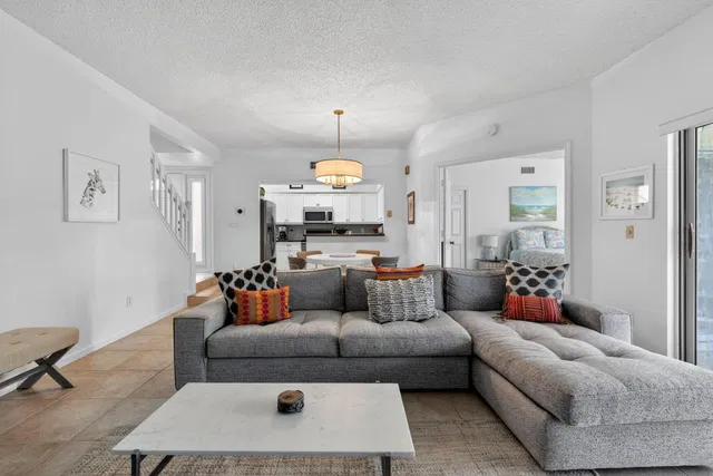 Unit 4205 photo 14