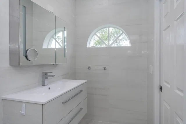 Unit 4205 photo 22