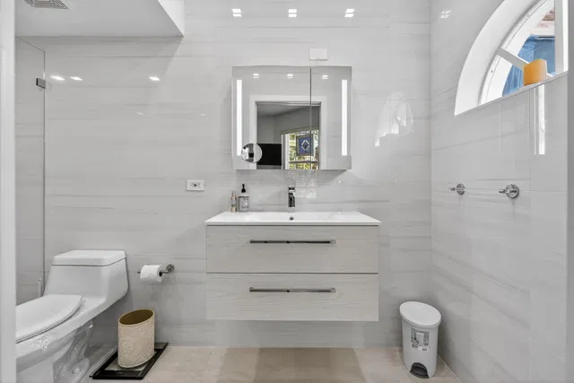 Unit 4205 photo 23