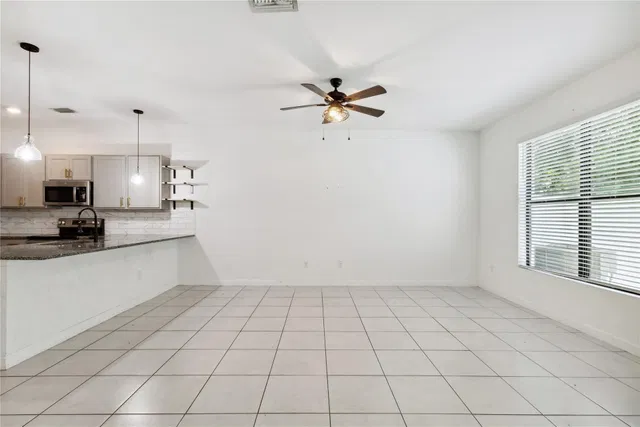  Residence photo 17