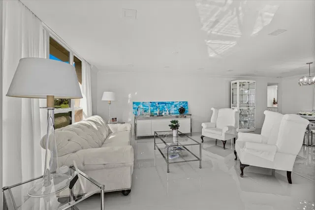 Unit 105 photo 7