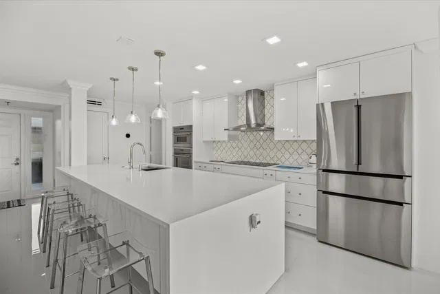 Unit 105 photo 17