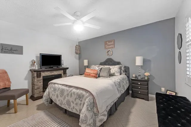  Residence photo 35
