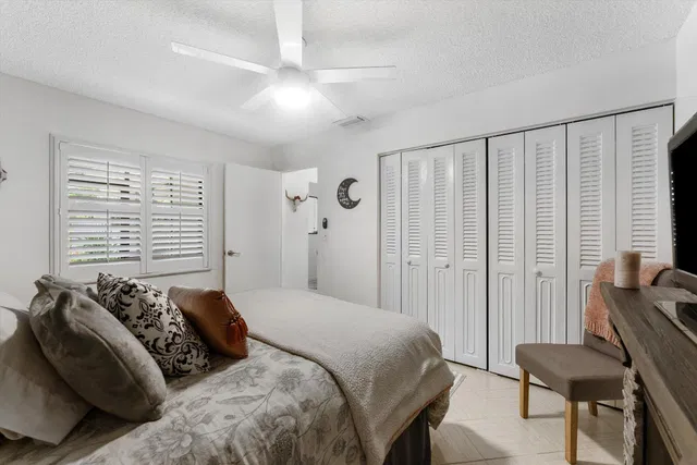  Residence photo 36