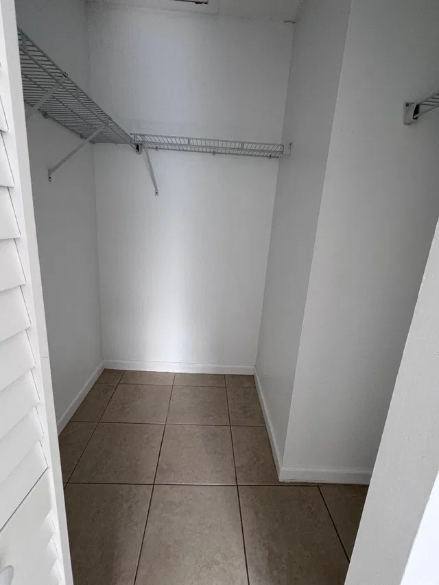 Unit 4 photo 11