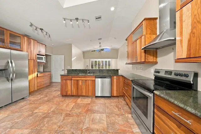  Residence photo 6
