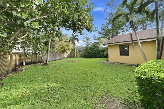  Residence photo 15