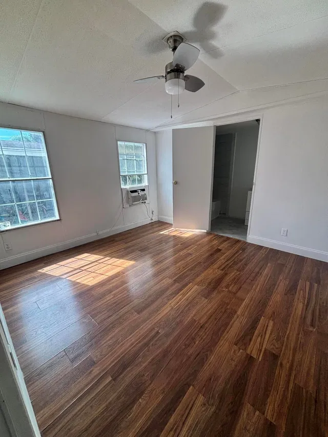  Residence photo 8