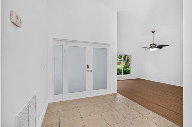  Residence photo 7