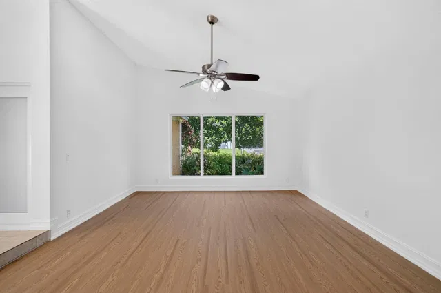  Residence photo 11