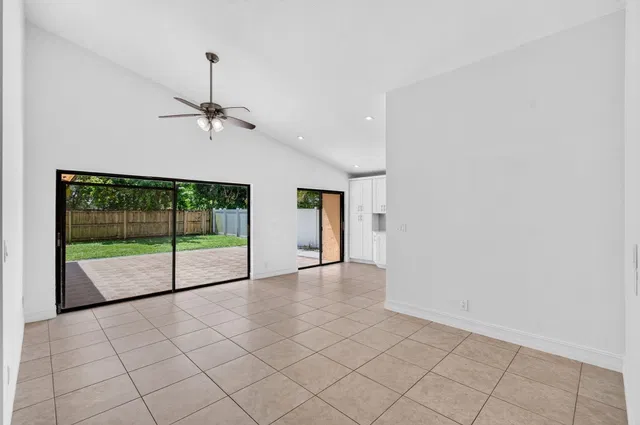  Residence photo 14