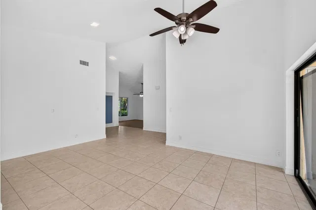  Residence photo 28