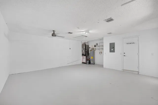  Residence photo 30