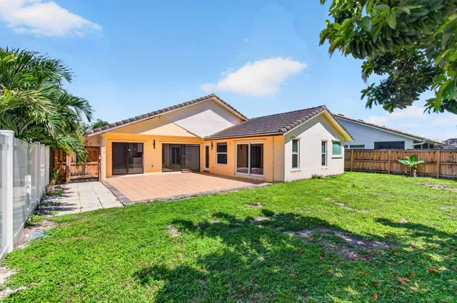  Residence photo 66