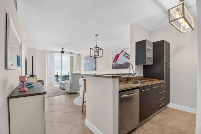 Cityplace South Tower Unit 1618 photo 3