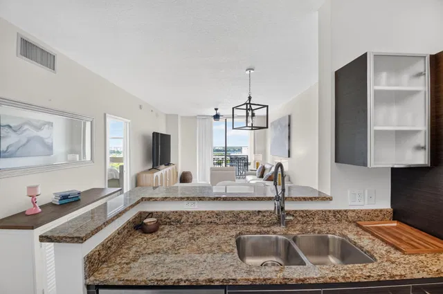 Cityplace South Tower Unit 1618 photo 18
