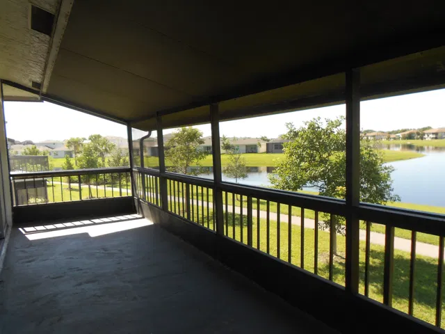  Residence photo 17