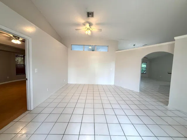 Residence photo 10