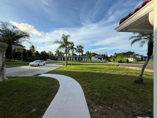 Residence photo 12