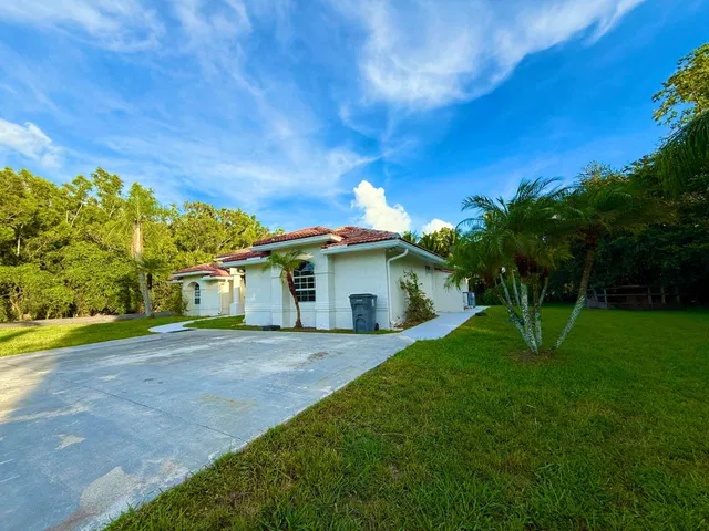 Residence photo 14