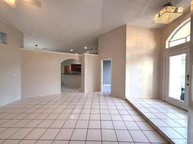 Residence photo 15