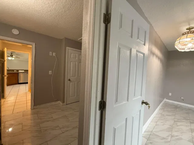 Residence photo 23