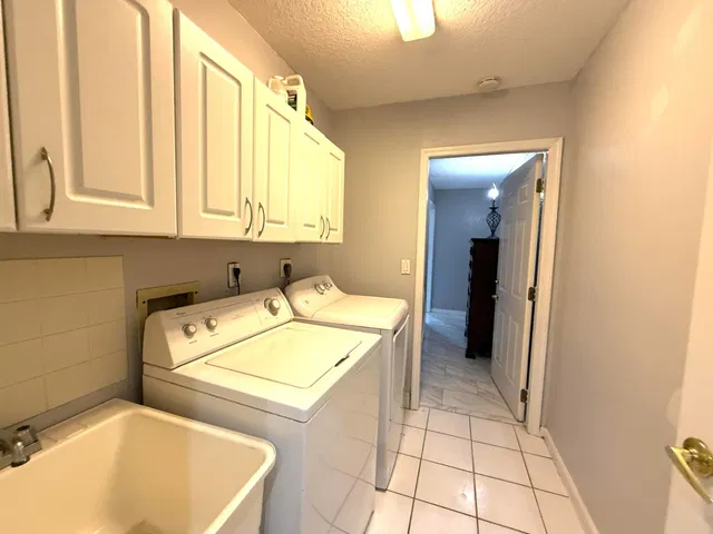 Residence photo 26