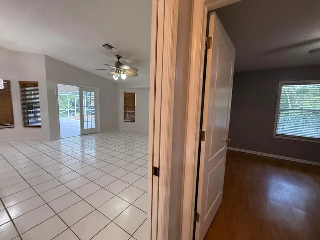 Residence photo 28