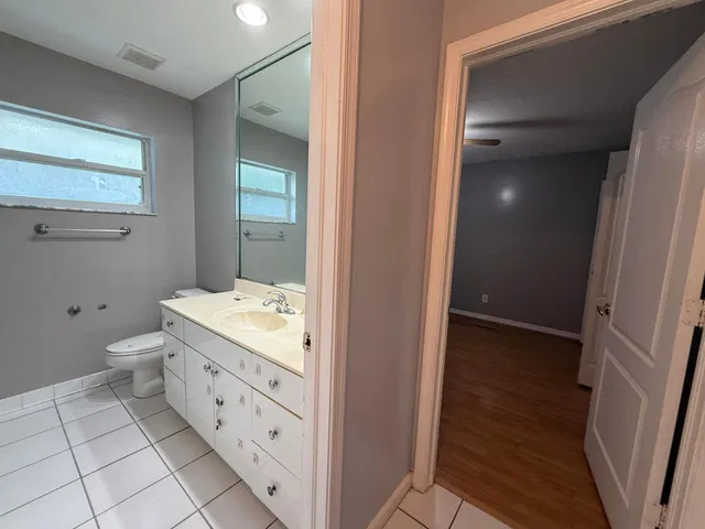 Residence photo 32