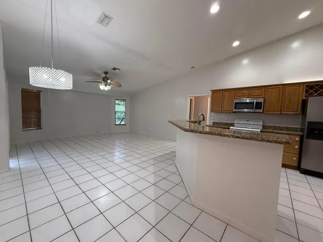 Residence photo 35