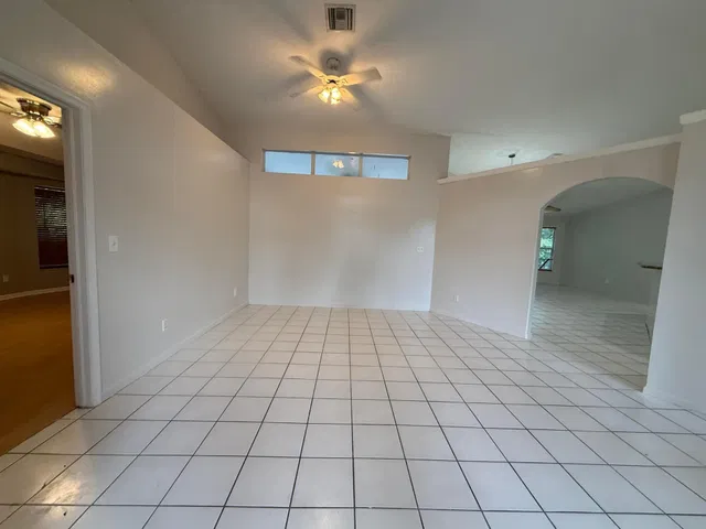 Residence photo 36