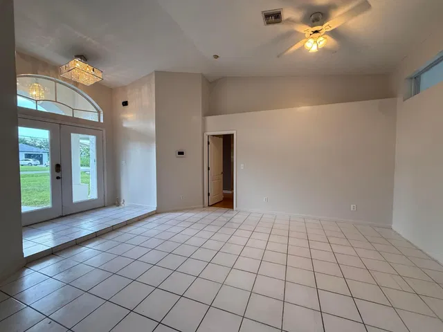 Residence photo 41