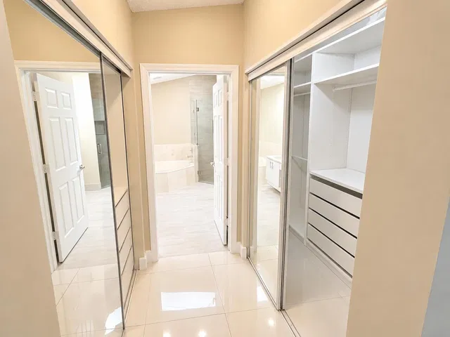  Residence photo 11