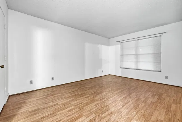  Residence photo 9