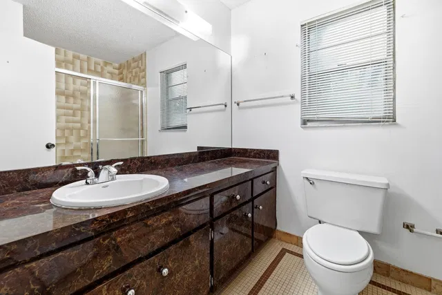  Residence photo 17