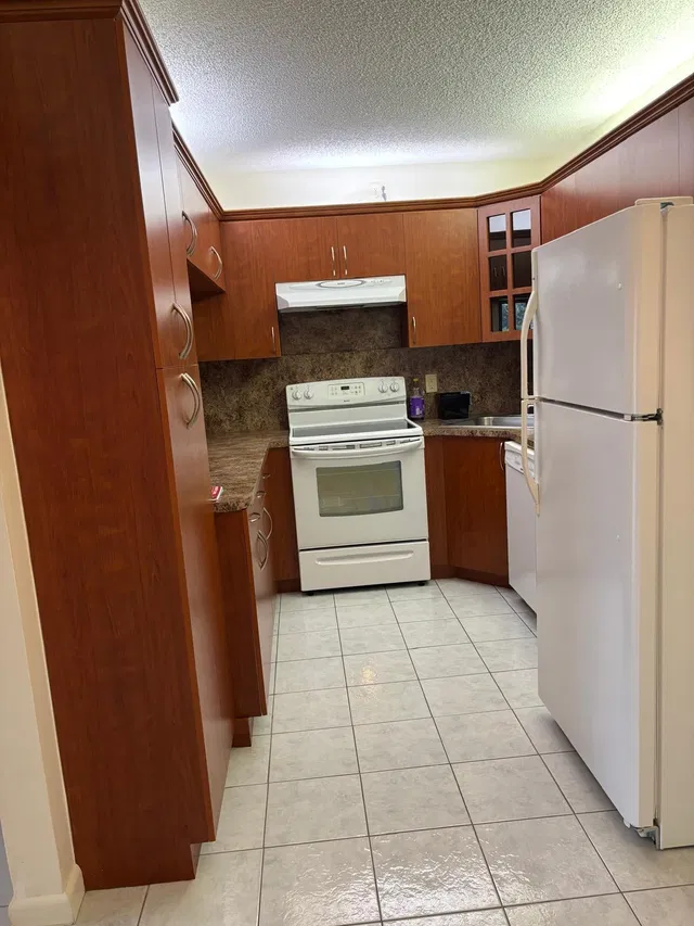  Unit E1 photo 5