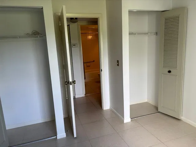  Unit E1 photo 12