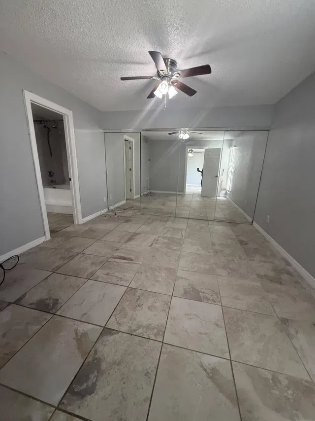  Unit R205 photo 8