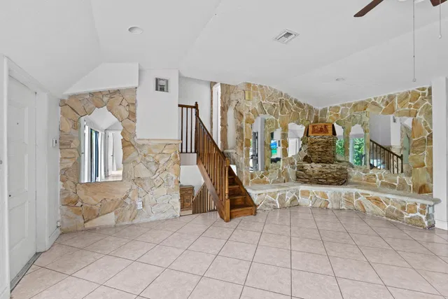  Residence photo 15