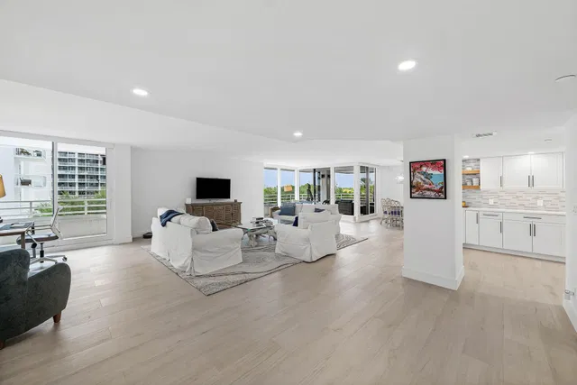 Residence photo 6