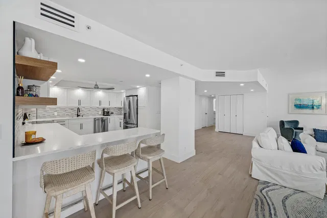 Residence photo 16