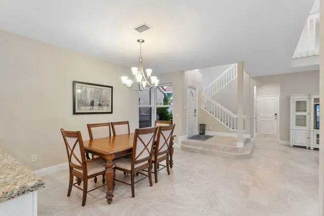  Residence photo 32