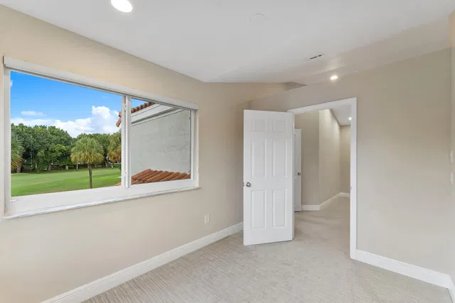  Residence photo 46