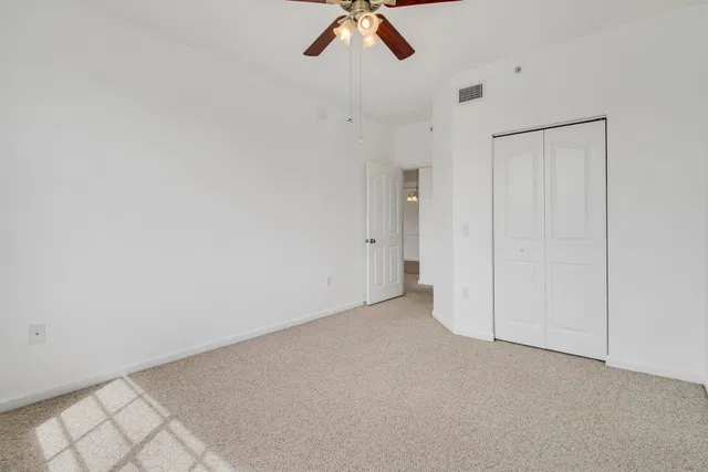 Residence photo 8