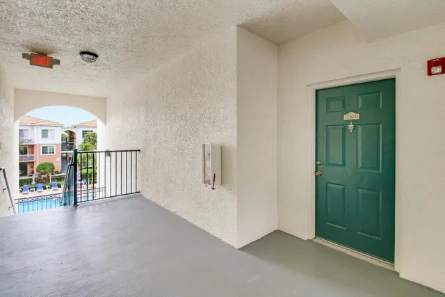 Residence photo 32