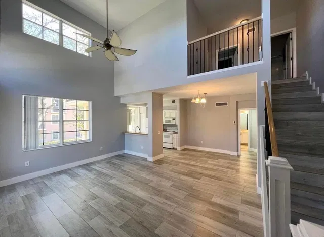 Unit 21 photo 26