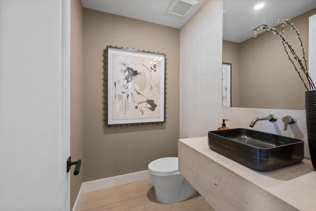 Residence photo 22