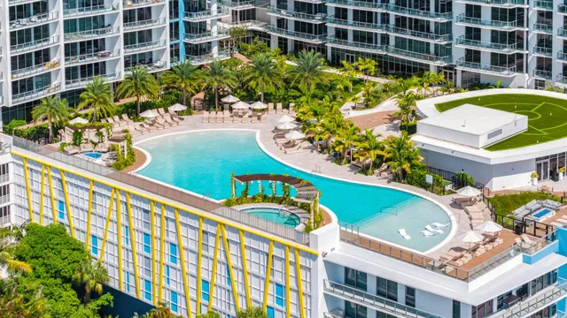 Nautilus 220 Unit 612 photo 34